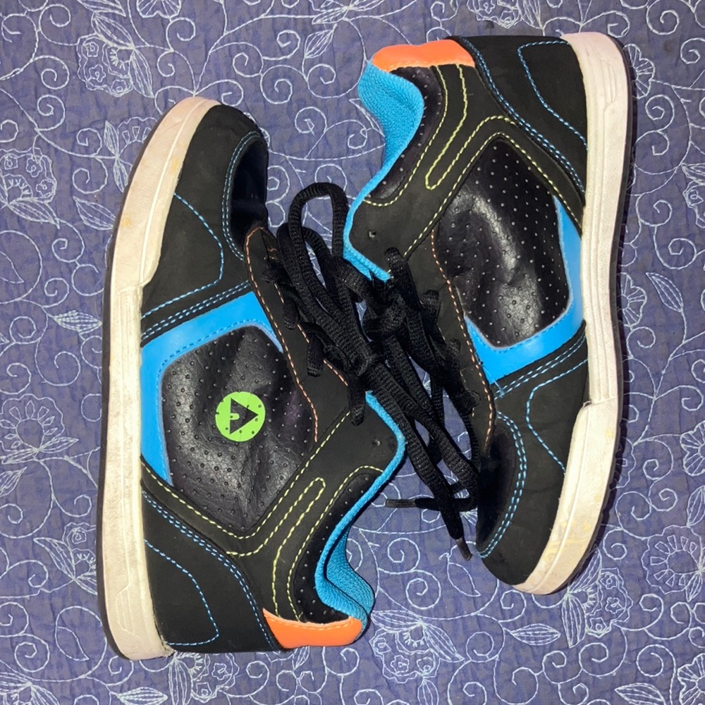 Kids Airwalk Sneakers sz 13